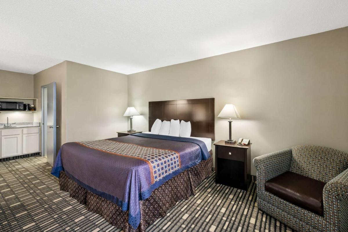 SureStay Plus Hotel by Best Western Lubbock Medical Center image 9